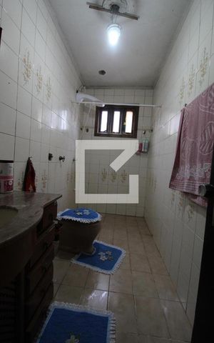 Casa à venda com 200m², 3 quartos e 3 vagasBanheiro