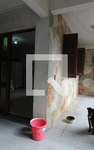 Casa à venda com 200m², 3 quartos e 3 vagasEntrada/Alpendre