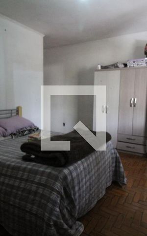 Casa à venda com 200m², 3 quartos e 3 vagasSuite