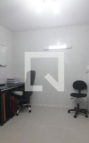 Casa à venda com 155m², 3 quartos e 3 vagasQuarto de Serviço