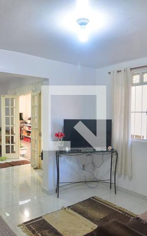 Casa à venda com 150m², 3 quartos e 3 vagasSala