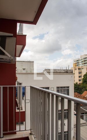 Apartamento à venda com 107m², 3 quartos e 1 vagaQuarto - Varanda