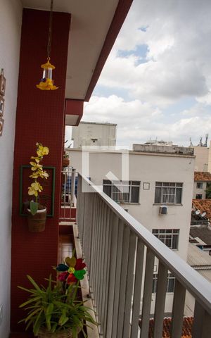Apartamento à venda com 107m², 3 quartos e 1 vagaSala - Varanda