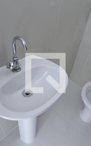 Casa de condomínio à venda com 117m², 2 quartos e 1 vagaLavabo