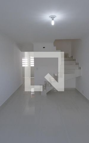 Casa de condomínio à venda com 117m², 2 quartos e 1 vagaSala