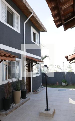 Casa de condomínio à venda com 117m², 2 quartos e 1 vagaÁrea Comum