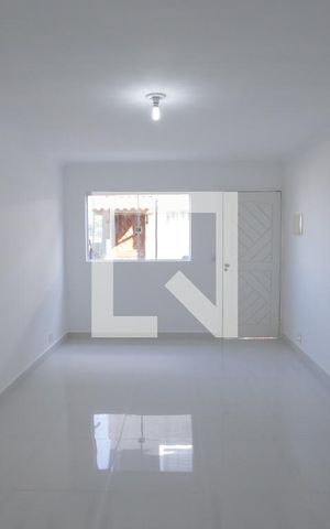 Casa de condomínio à venda com 117m², 2 quartos e 1 vagaSala