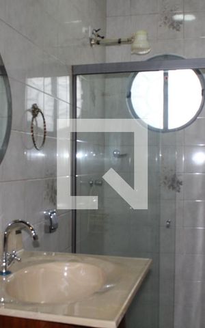 Casa à venda com 175m², 4 quartos e 2 vagasBanheiro