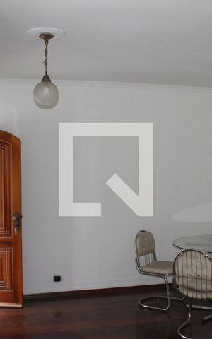 Casa à venda com 175m², 4 quartos e 2 vagasSala
