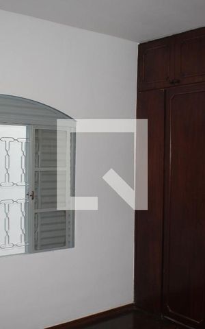 Casa à venda com 175m², 4 quartos e 2 vagasQuarto 1