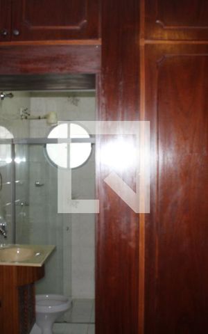 Casa à venda com 175m², 4 quartos e 2 vagasBanheiro