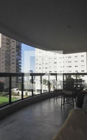 Apartamento à venda com 160m², 3 quartos e 3 vagasVaranda