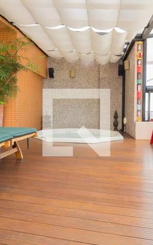 Apartamento à venda com 160m², 3 quartos e 3 vagas Apartamento à venda com 160m², 3 quartos e 3 vagasSpa