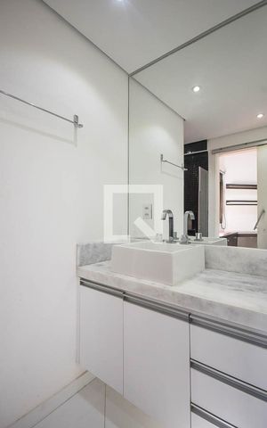 Apartamento para alugar com 240m², 4 quartos e 3 vagas Apartamento para alugar com 240m², 4 quartos e 3 vagasBanheiro suíte 2