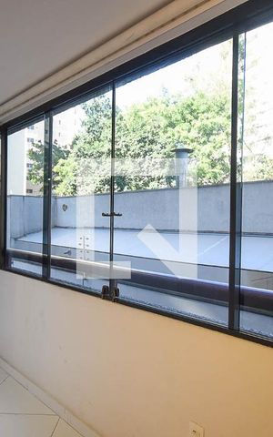 Apartamento para alugar com 240m², 4 quartos e 3 vagas Apartamento para alugar com 240m², 4 quartos e 3 vagasVaranda
