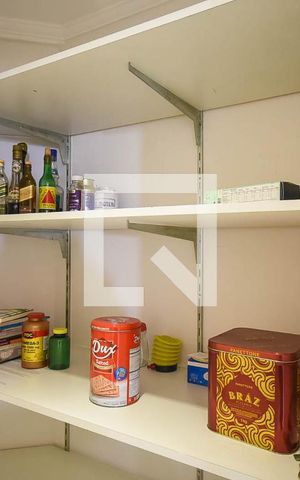 Apartamento para alugar com 240m², 4 quartos e 3 vagas Apartamento para alugar com 240m², 4 quartos e 3 vagasDespensa