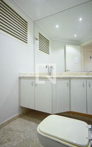 Apartamento para alugar com 240m², 4 quartos e 3 vagas Apartamento para alugar com 240m², 4 quartos e 3 vagasLavabo