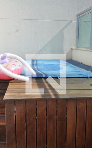 Apartamento à venda com 205m², 3 quartos e 2 vagasPiscina