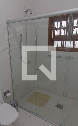 Casa à venda com 278m², 3 quartos e 2 vagas Casa à venda com 278m², 3 quartos e 2 vagasBanheiro da Suíte 1