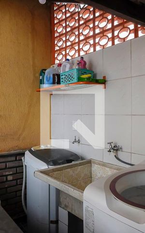 Casa à venda com 230m², 3 quartos e 2 vagasVaranda e área de serviço