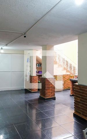 Casa à venda com 230m², 3 quartos e 2 vagasQuintal