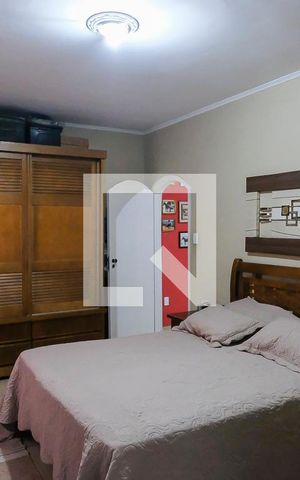 Casa à venda com 230m², 3 quartos e 2 vagasSuíte 