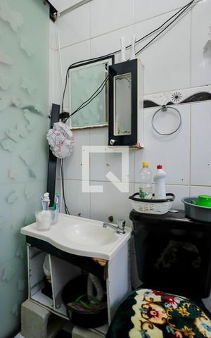 Casa à venda com 230m², 3 quartos e 2 vagasBanheiro
