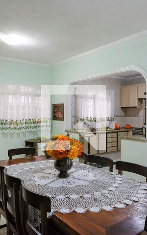 Casa à venda com 230m², 3 quartos e 2 vagasSala de jantar