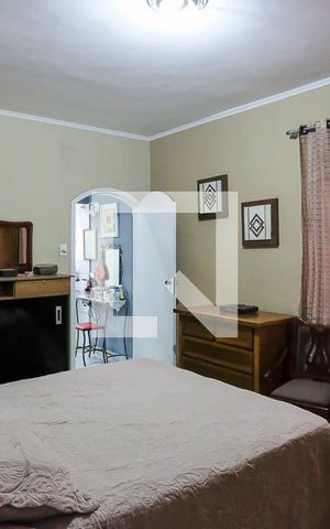 Casa à venda com 230m², 3 quartos e 2 vagasSuíte 
