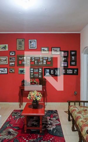 Casa à venda com 230m², 3 quartos e 2 vagasAcesso aos quartos