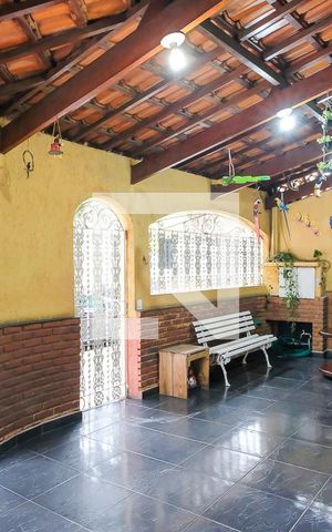 Casa à venda com 230m², 3 quartos e 2 vagasGaragem