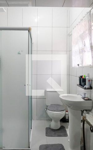 Casa à venda com 230m², 3 quartos e 2 vagasBanheiro da suíte 