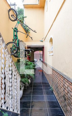 Casa à venda com 230m², 3 quartos e 2 vagasQuintal