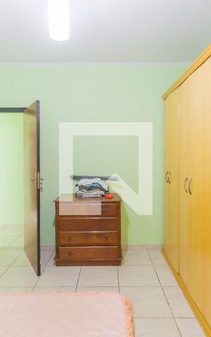 Casa à venda com 383m², 7 quartos e 4 vagas Casa à venda com 383m², 7 quartos e 4 vagasQuarto 3