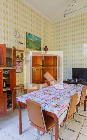 Casa à venda com 383m², 7 quartos e 4 vagas Casa à venda com 383m², 7 quartos e 4 vagasSala de Jantar