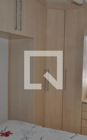 Apartamento à venda com 78m², 2 quartos e 1 vagaQuarto 2 - Armários