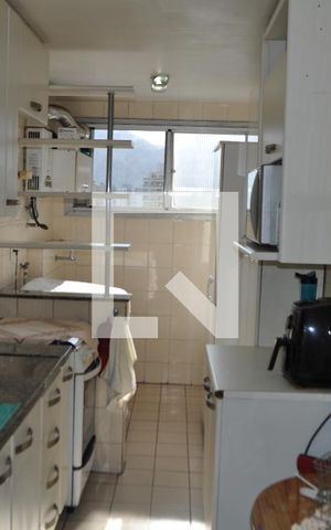 Apartamento à venda com 78m², 2 quartos e 1 vagaCozinha - Armários