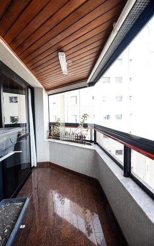 Apartamento para alugar com 143m², 3 quartos e 2 vagas Apartamento para alugar com 143m², 3 quartos e 2 vagasVaranda