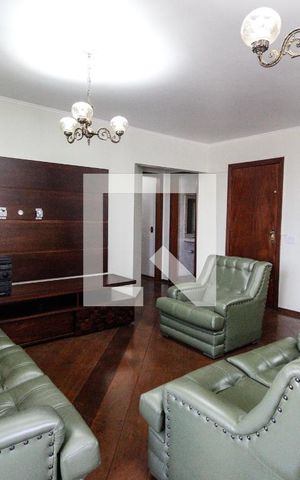 Apartamento para alugar com 143m², 3 quartos e 2 vagas Apartamento para alugar com 143m², 3 quartos e 2 vagasSala