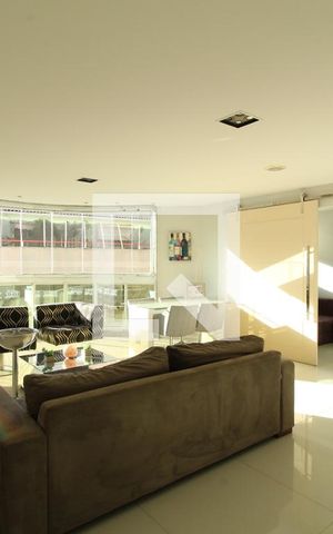 Apartamento à venda com 100m², 3 quartos e 3 vagasSala