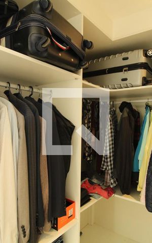 Apartamento à venda com 100m², 3 quartos e 3 vagasCloset - Suíte 2
