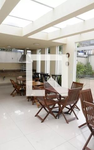 Apartamento à venda com 32m², 1 quarto e 1 vaga Apartamento à venda com 32m², 1 quarto e 1 vagaÁrea comum - Churrasqueira