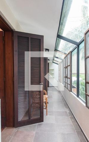 Casa à venda com 407m², 4 quartos e 4 vagasVaranda da suíte 1