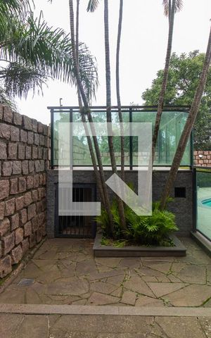 Casa à venda com 407m², 4 quartos e 4 vagasQuintal