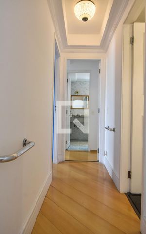 Apartamento à venda com 80m², 2 quartos e 1 vagaCorredor 