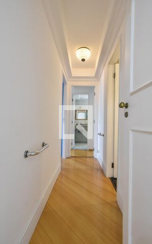 Apartamento à venda com 80m², 2 quartos e 1 vagaCorredor 