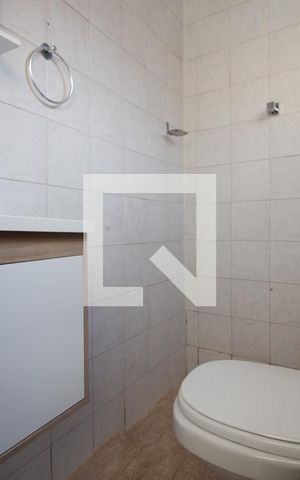 Casa à venda com 240m², 4 quartos e 4 vagasBanheiro de Serviço