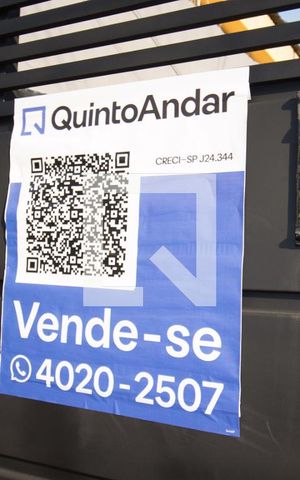 Casa à venda com 240m², 4 quartos e 4 vagasFachada