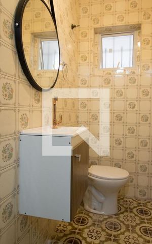 Casa à venda com 240m², 4 quartos e 4 vagasLavabo