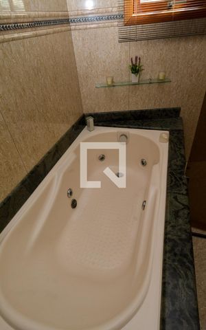 Casa à venda com 254m², 3 quartos e 5 vagas Casa à venda com 254m², 3 quartos e 5 vagasBanheiro da Suíte 3